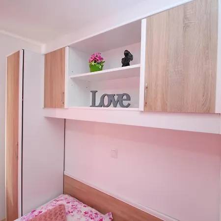 Baro - One Bedroom With Terrace And Sea View Maranovići
